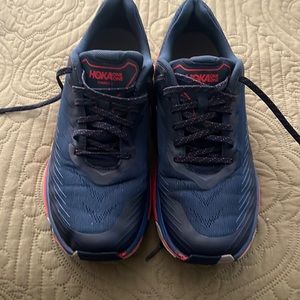 Hoka Torrent 2